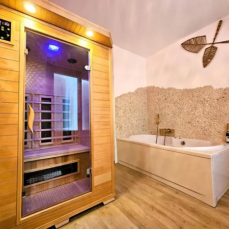 Confort ! Balneo, Sauna, Cinema, Climatisation, Parking, Wifi Apartment *