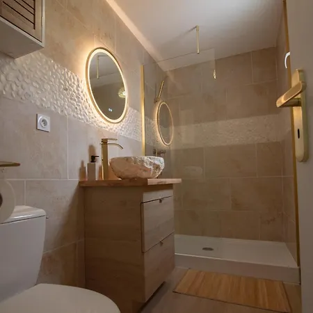 Confort ! Balneo, Sauna, Cinema, Climatisation, Parking, Wifi Carcassonne