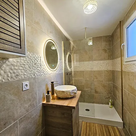 Apartment Confort ! Balneo, Sauna, Cinema, Climatisation, Parking, Wifi Carcassonne