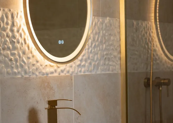 Apartment Confort ! Balneo, Sauna, Cinema, Climatisation, Parking, Wifi Carcassonne