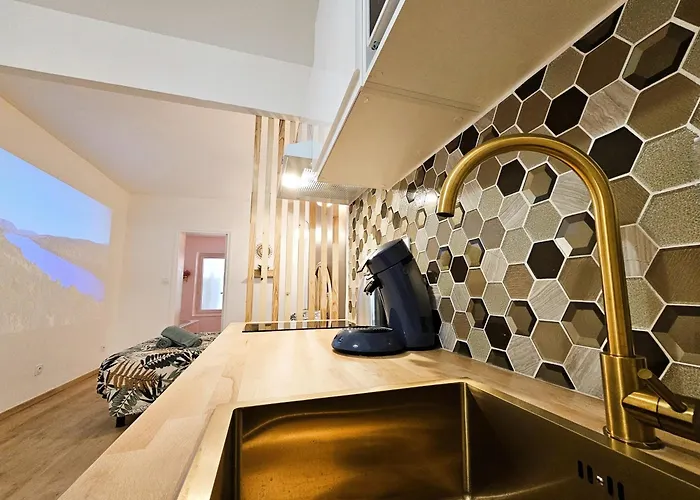 Confort ! Balneo, Sauna, Cinema, Climatisation, Parking, Wifi Apartment *