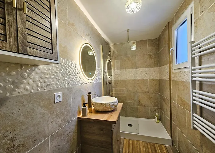 Apartment Confort ! Balneo, Sauna, Cinema, Climatisation, Parking, Wifi Carcassonne